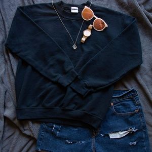 ☆SOLD☆Black crewneck, small